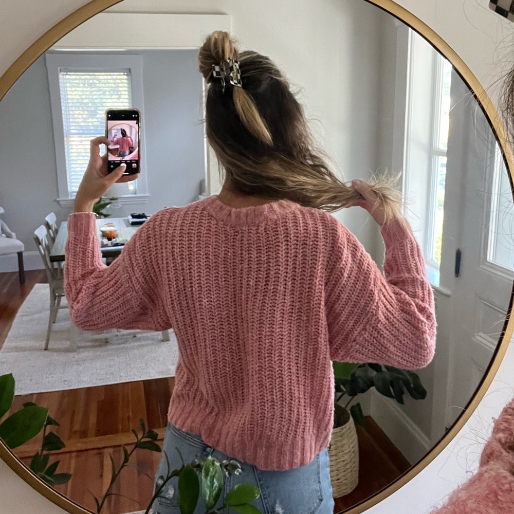 AE Cozy Pink Sweater - Picture 8 of 9